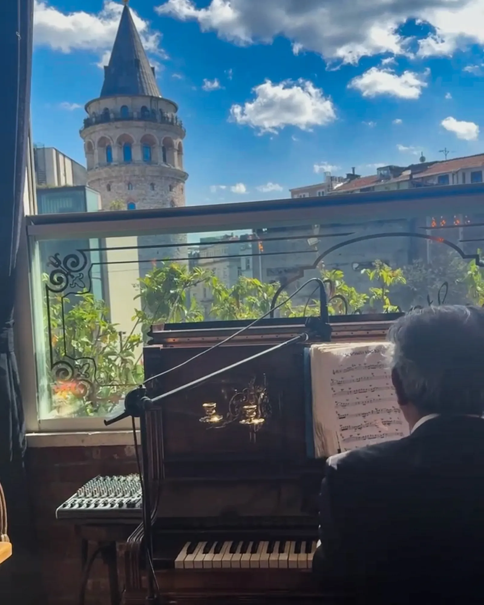 Weekend Live Music Experiences